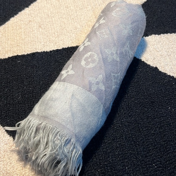 Printed Scarf - Picture 2 of 3